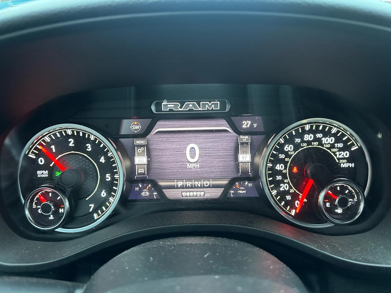 RAM 1500 Big Horn 4x4 Crew Cab 5'7" Box 2023