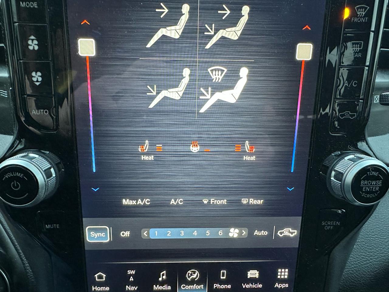 RAM 1500 Big Horn 4x4 Crew Cab 5'7" Box 2023