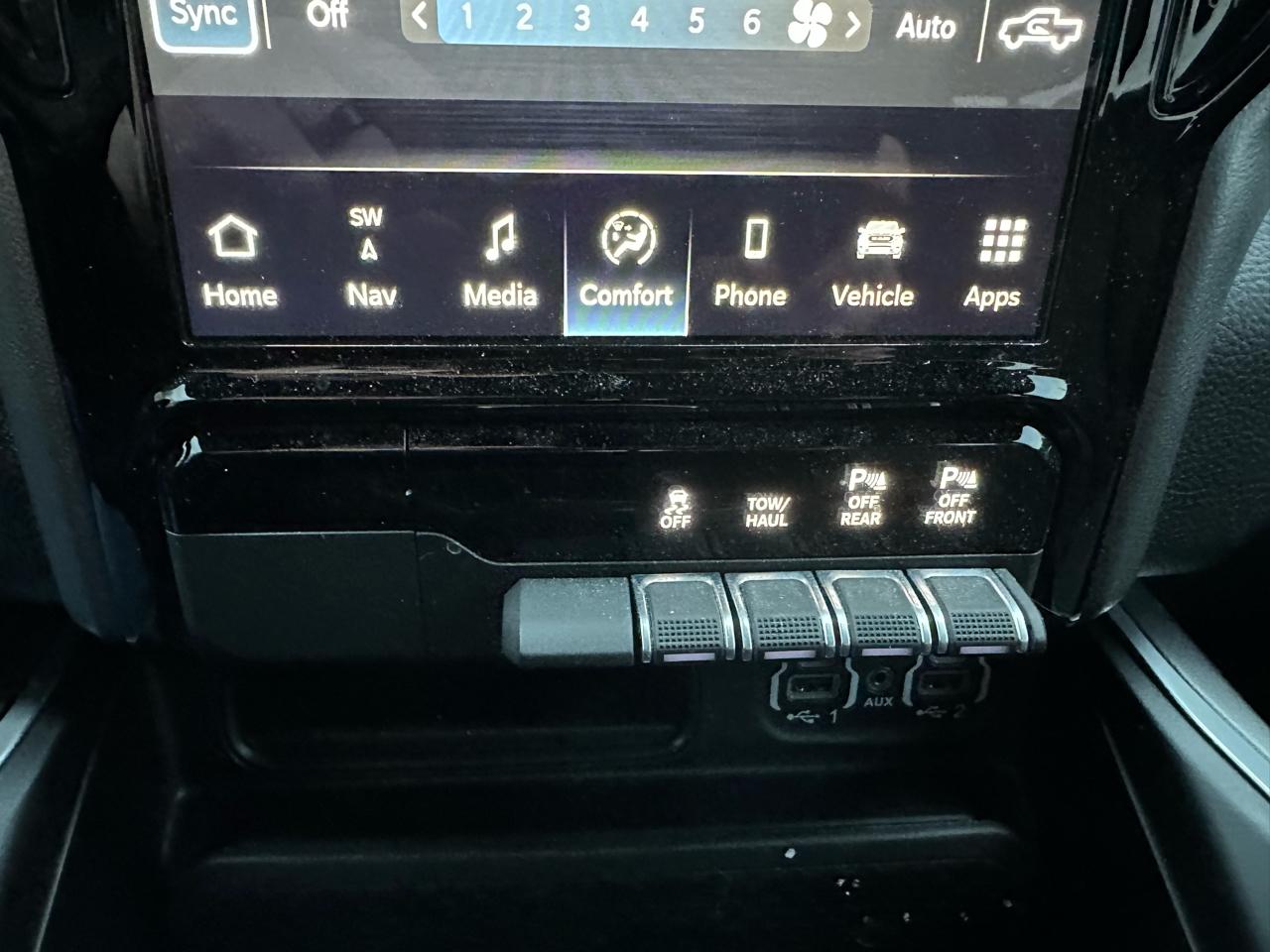 RAM 1500 Big Horn 4x4 Crew Cab 5'7" Box 2023