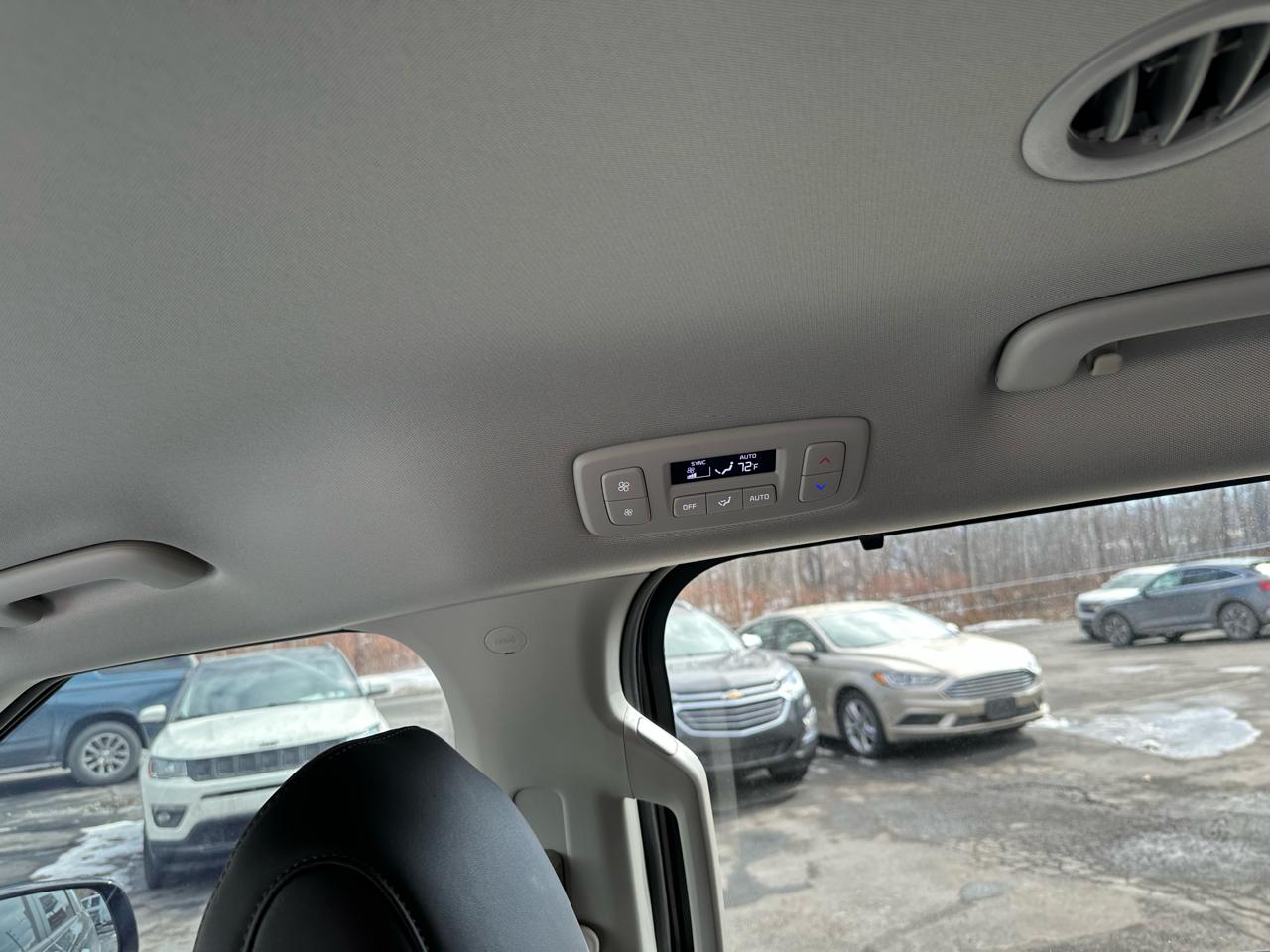 Kia Carnival Hybrid EX FWD 2025