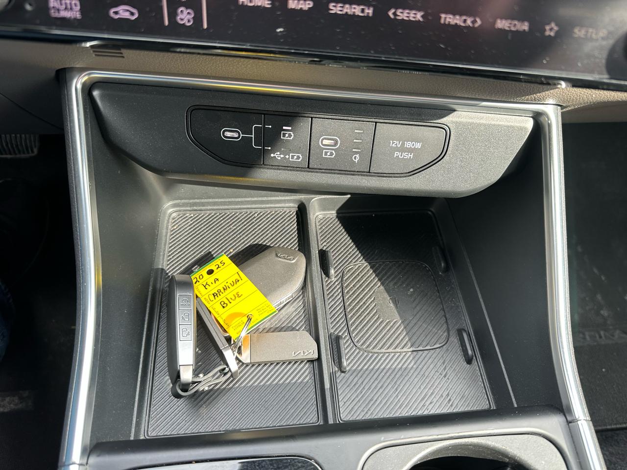 Kia Carnival Hybrid EX FWD 2025