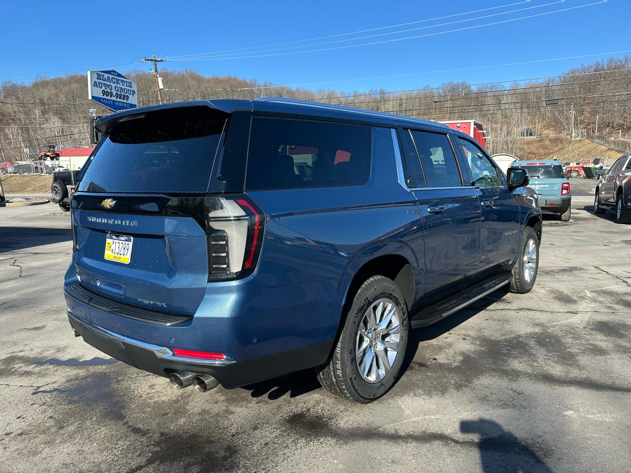 Chevrolet Suburban 4WD 4dr Premier 2025