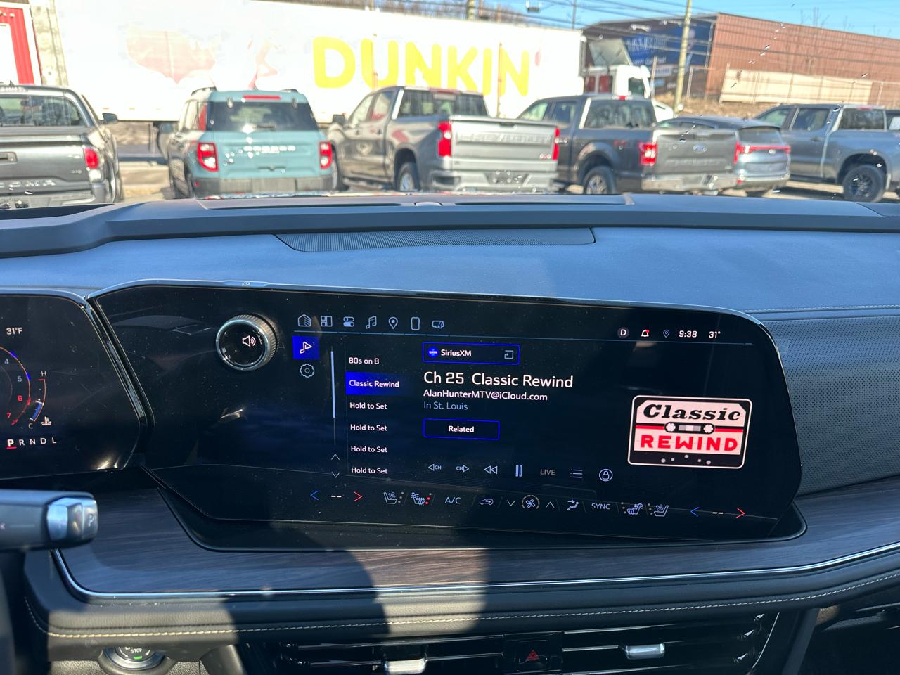 Chevrolet Suburban 4WD 4dr Premier 2025