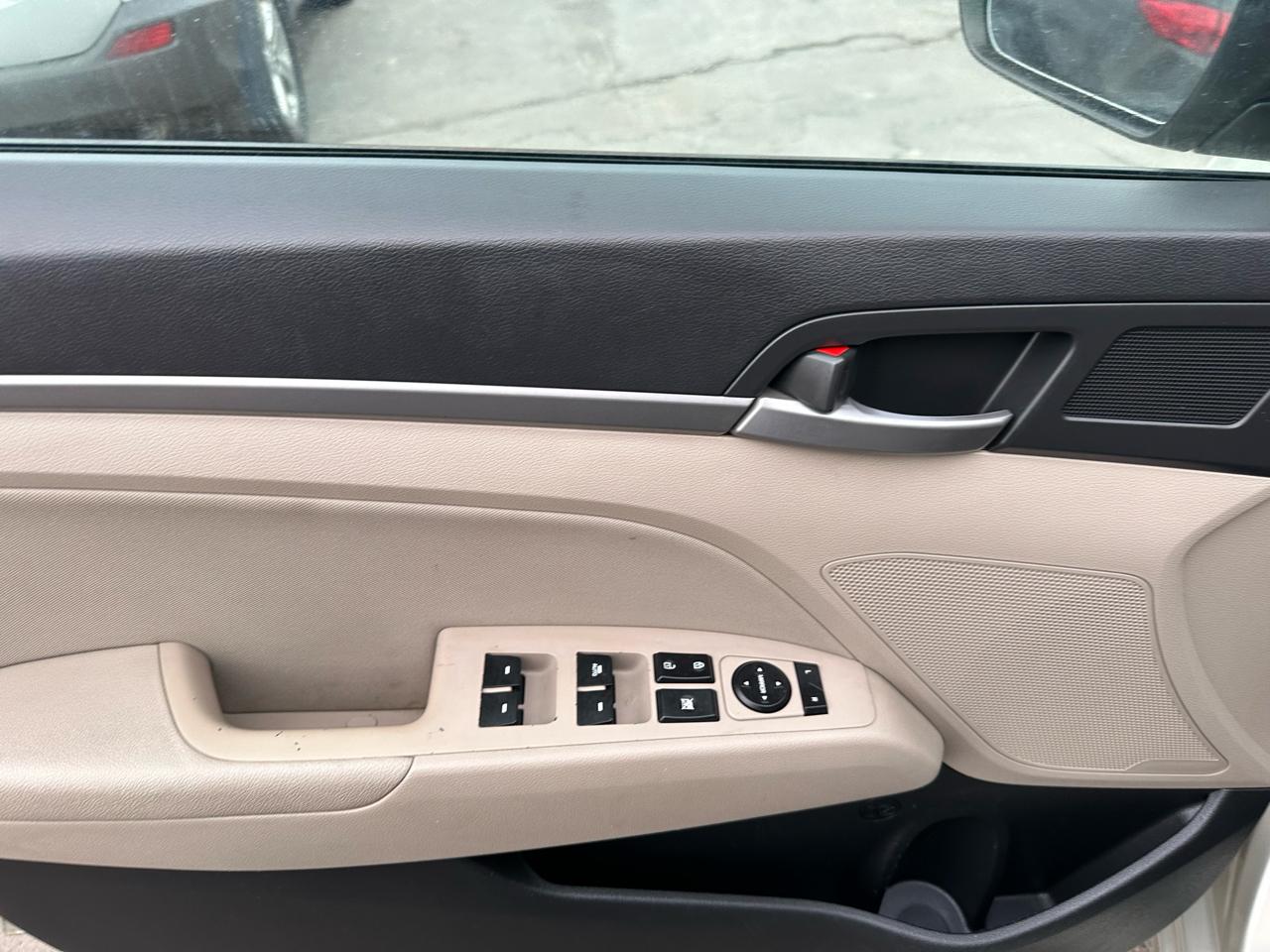 Hyundai Elantra Value Edition 2.0L Auto (Ulsan) 2017