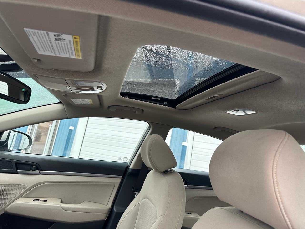 Hyundai Elantra Value Edition 2.0L Auto (Ulsan) 2017