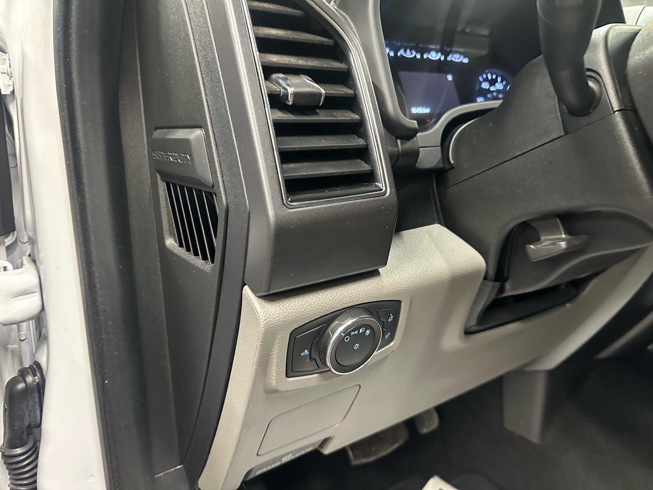 Ford Super Duty F-250 SRW XLT 4WD Crew Cab 8' Box 2021