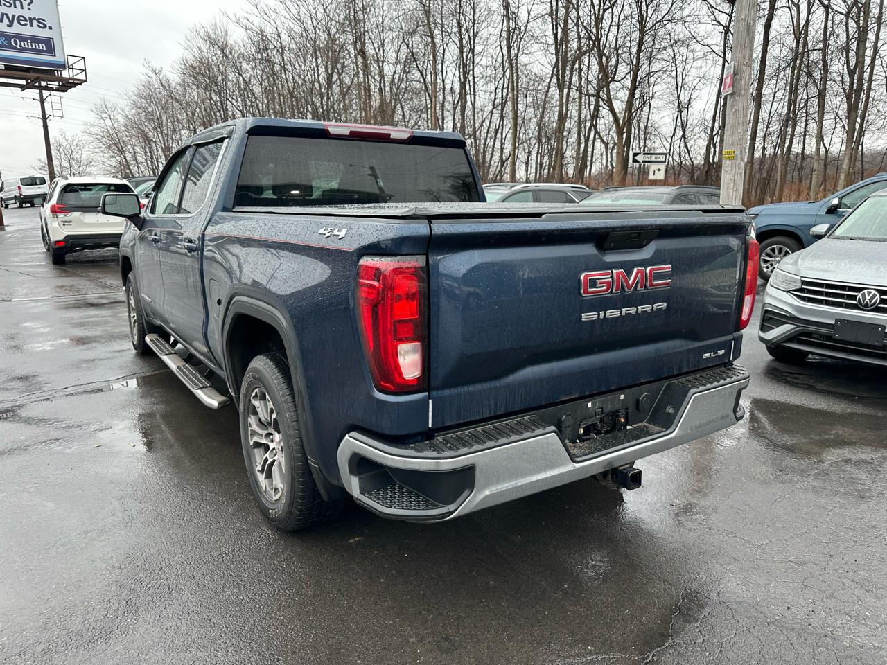 GMC Sierra 1500 4WD Crew Cab 147" SLE 2021