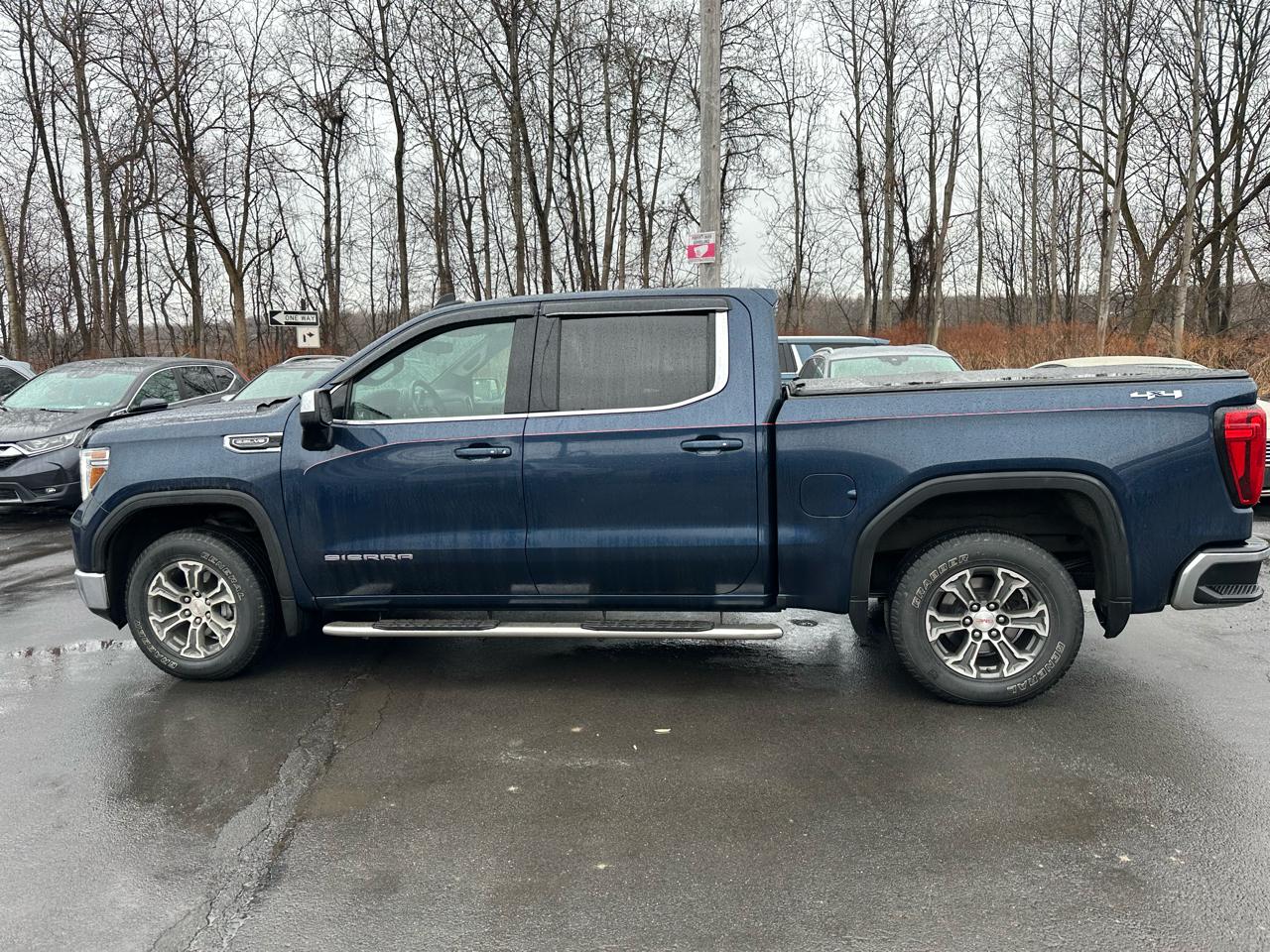 GMC Sierra 1500 4WD Crew Cab 147" SLE 2021