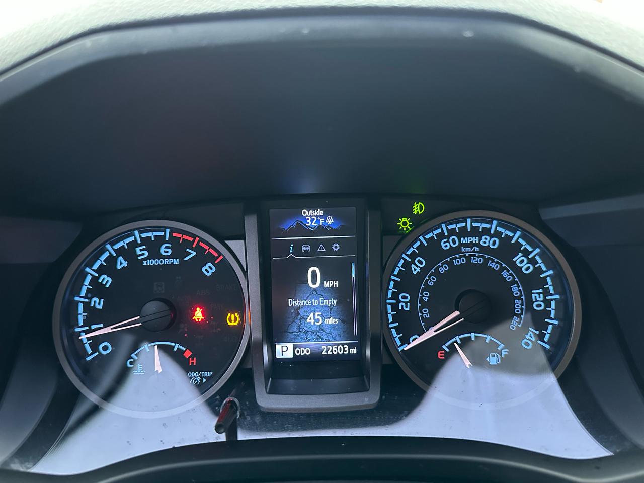 Toyota Tacoma 4WD TRD Off Road Double Cab 5' Bed V6 MT (Natl) 2023