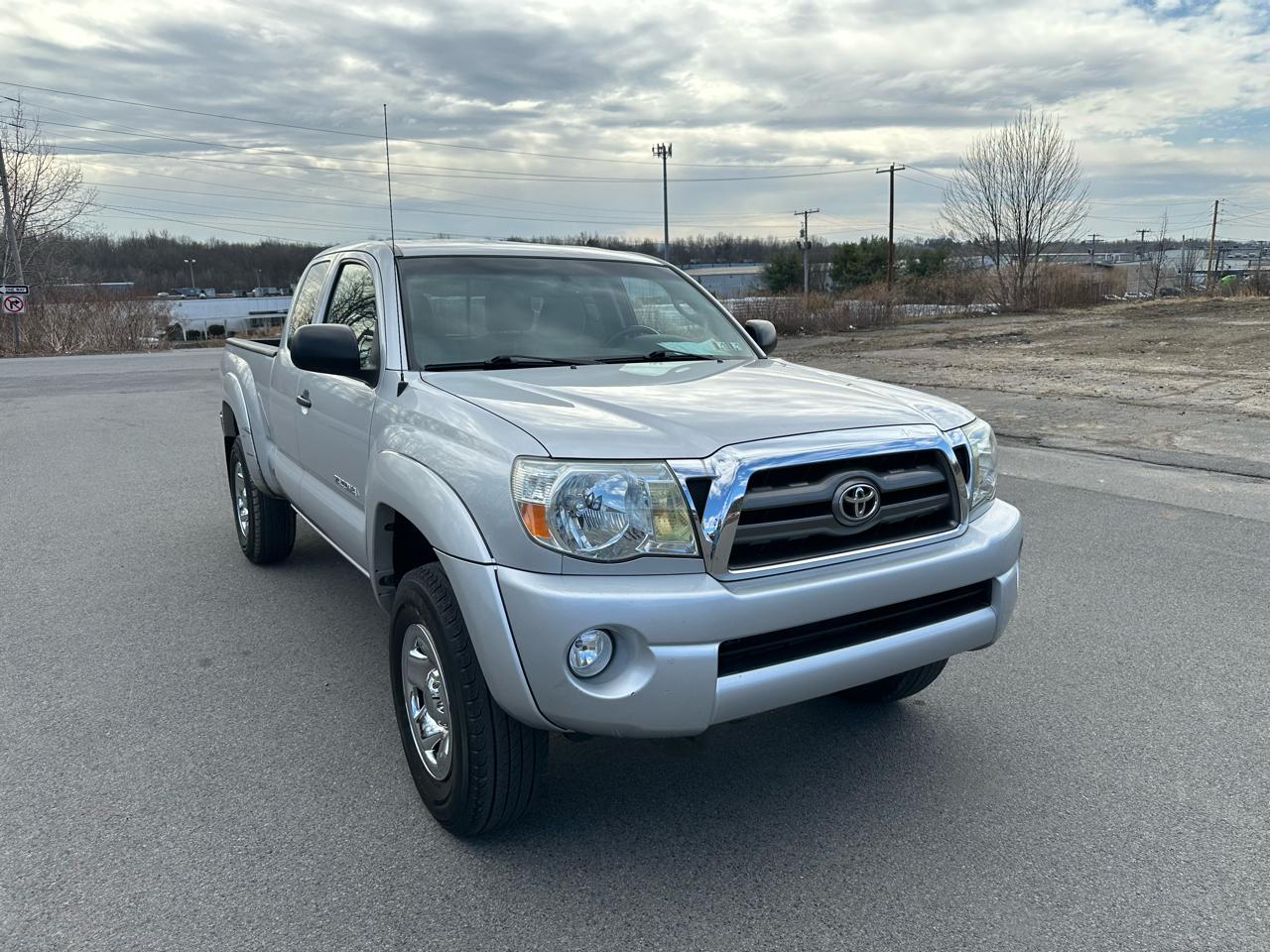 Toyota Tacoma 4WD Access V6 MT (Natl) 2010