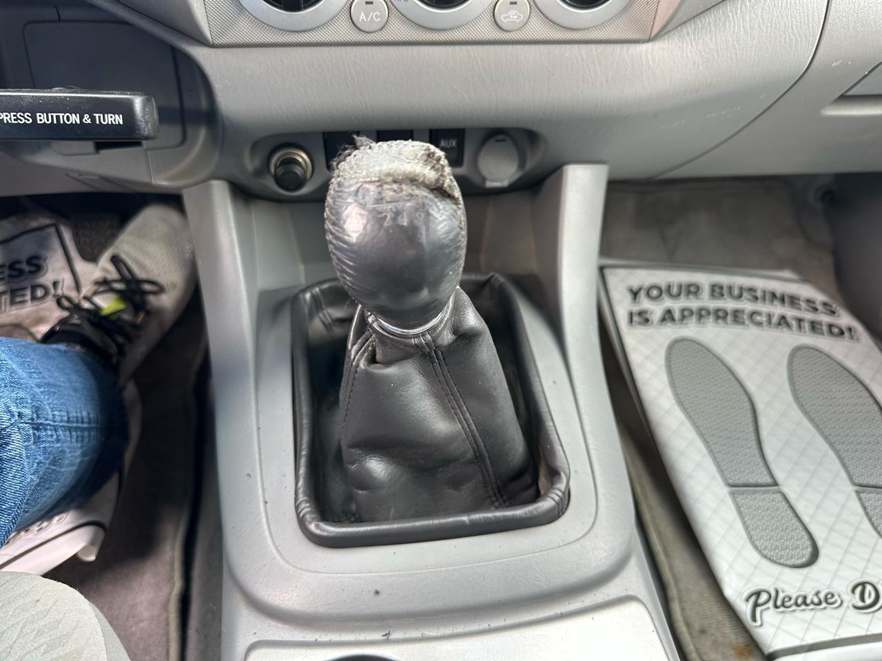 Toyota Tacoma 4WD Access V6 MT (Natl) 2010