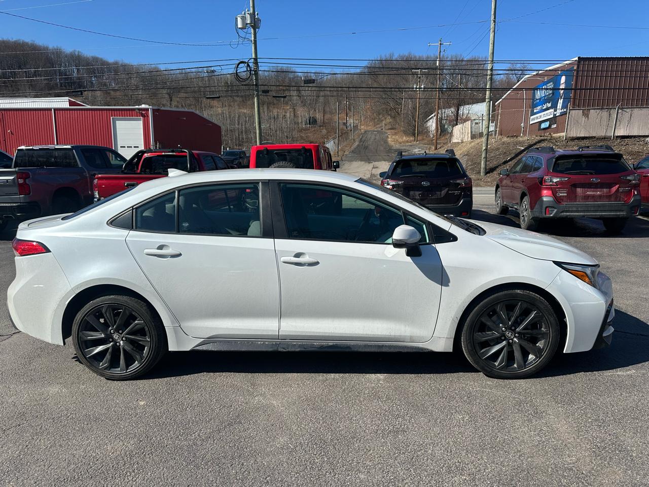 Toyota Corolla SE CVT (Natl) 2023