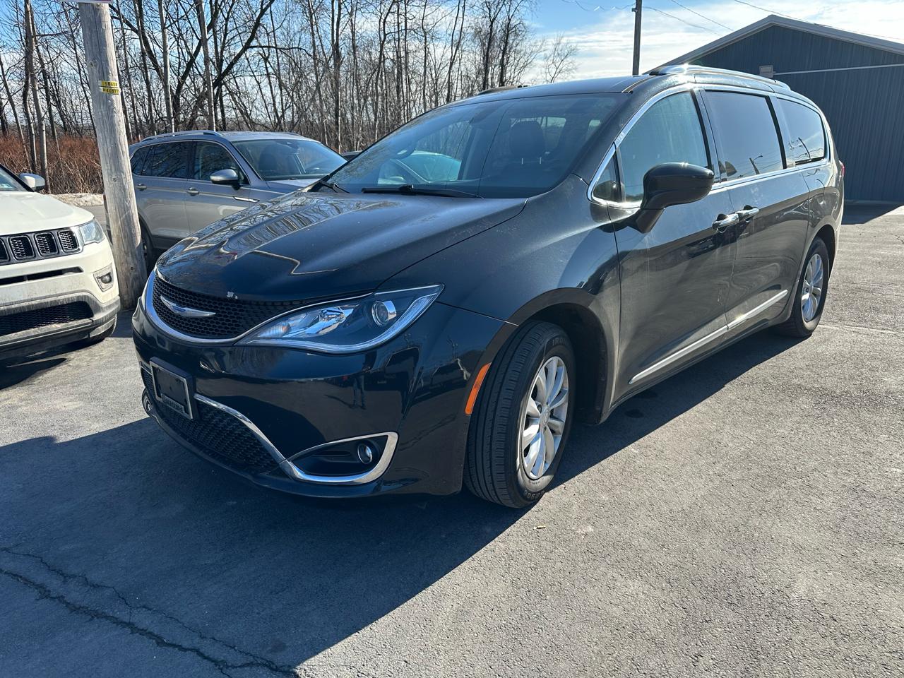 Chrysler Pacifica Touring L FWD 2018