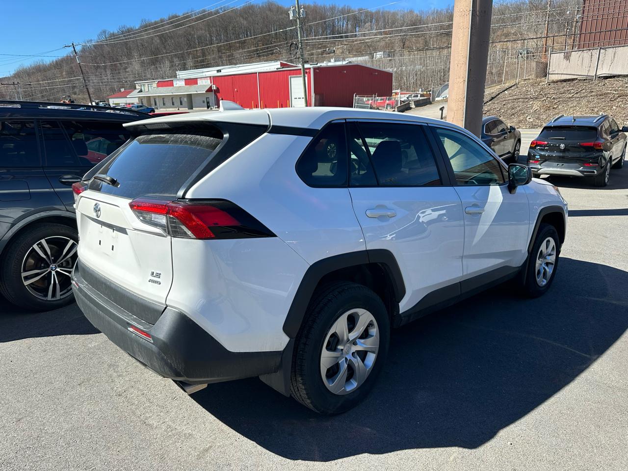 Toyota RAV4 LE AWD (Natl) 2022