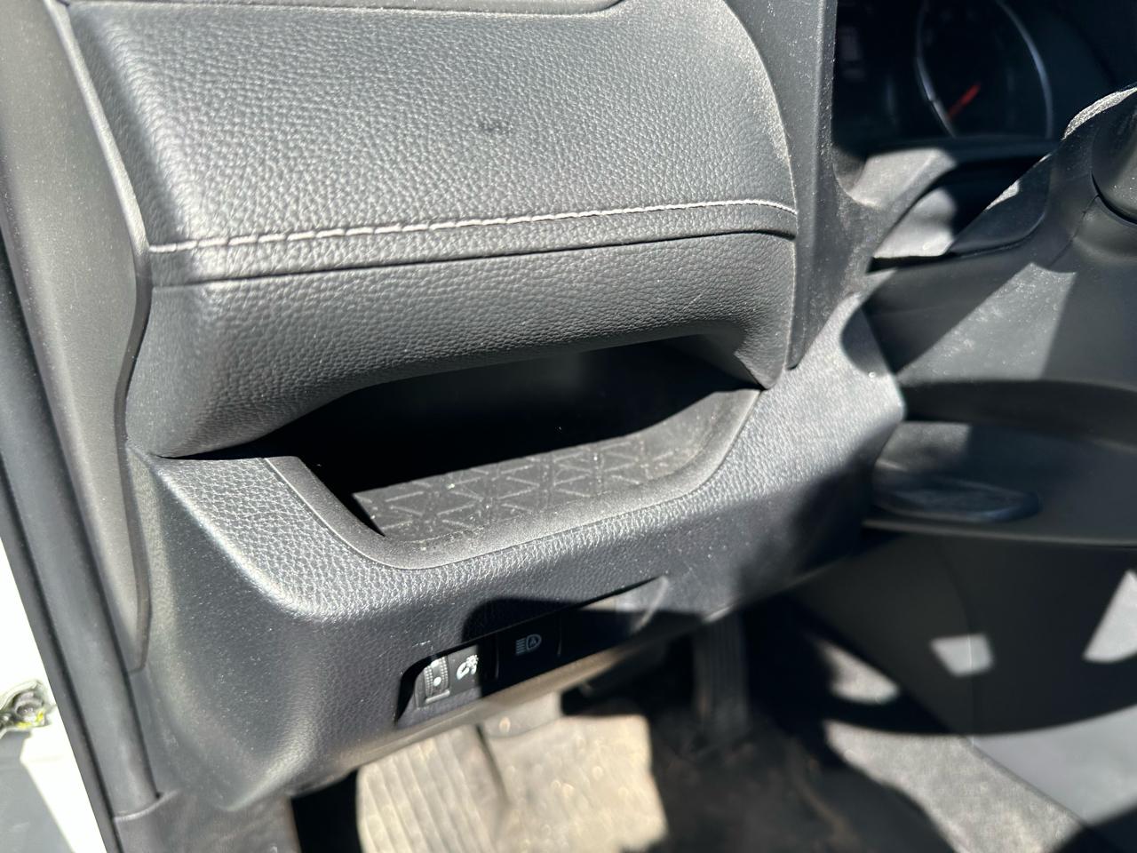 Toyota RAV4 LE AWD (Natl) 2022