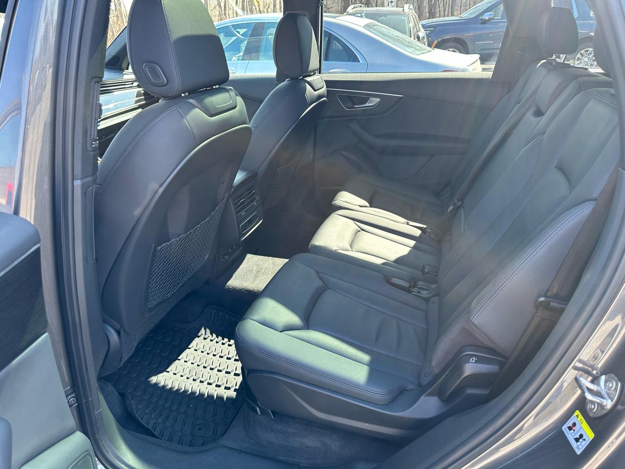 Audi Q7 Premium Plus 45 TFSI quattro 2021