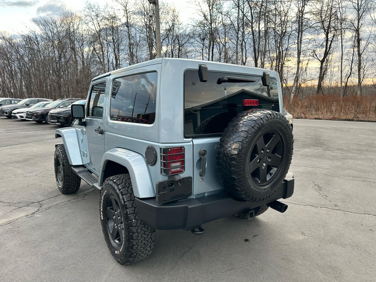 Jeep Wrangler 4WD 2dr Arctic *Ltd Avail* 2012