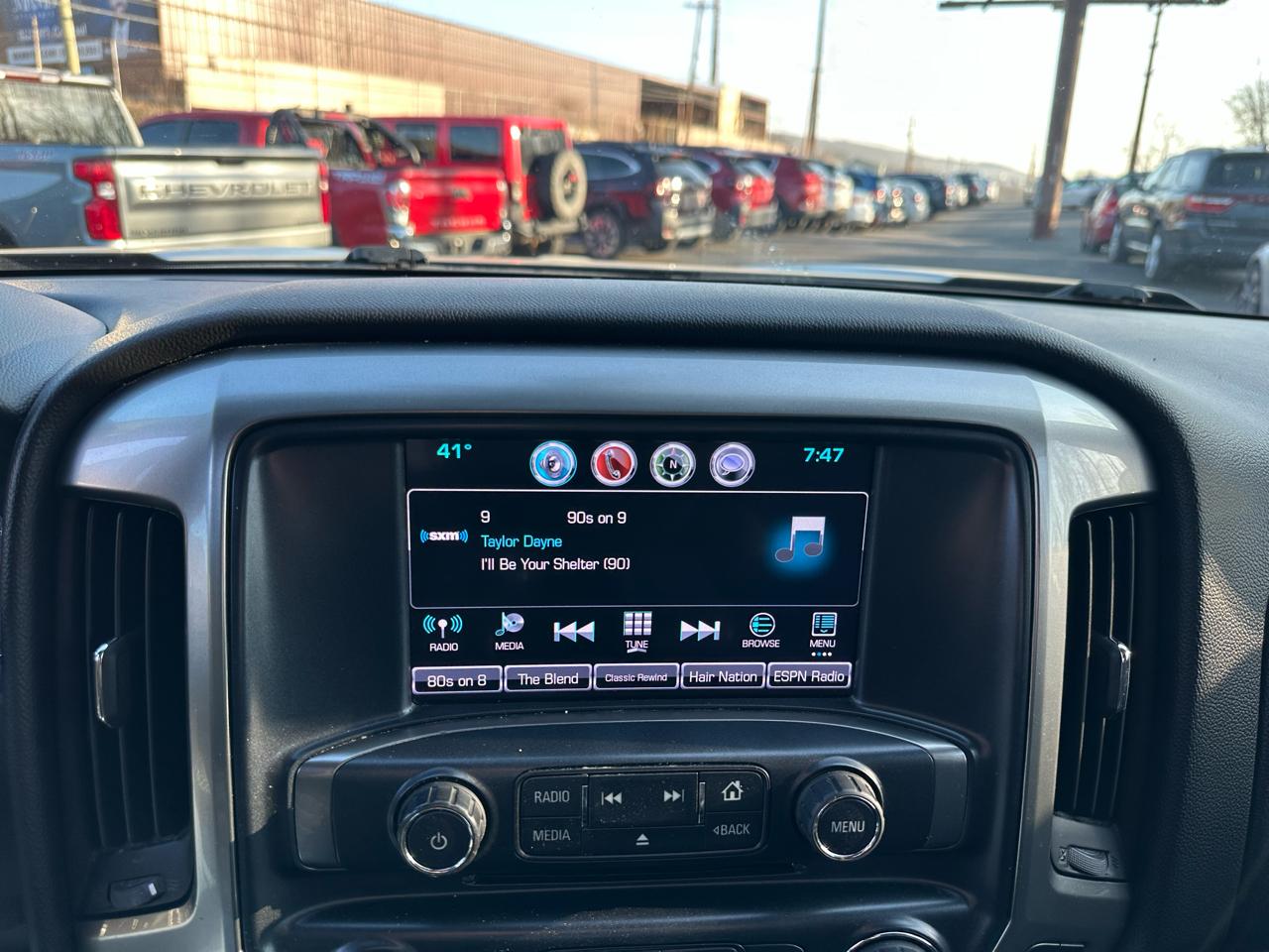 Chevrolet Silverado 1500 4WD Crew Cab 143.5" LT w/2LT 2017