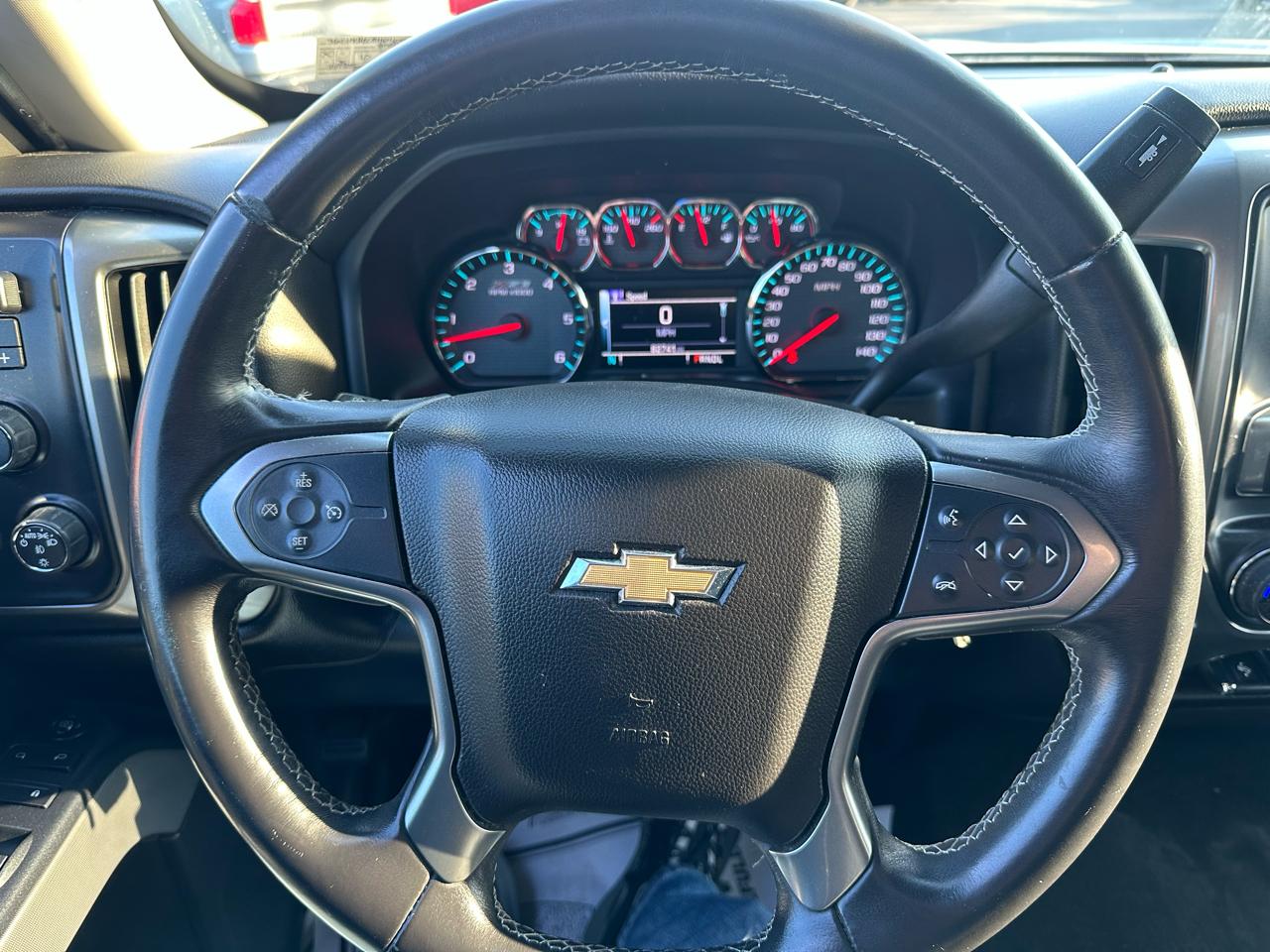 Chevrolet Silverado 1500 4WD Crew Cab 143.5" LT w/2LT 2017