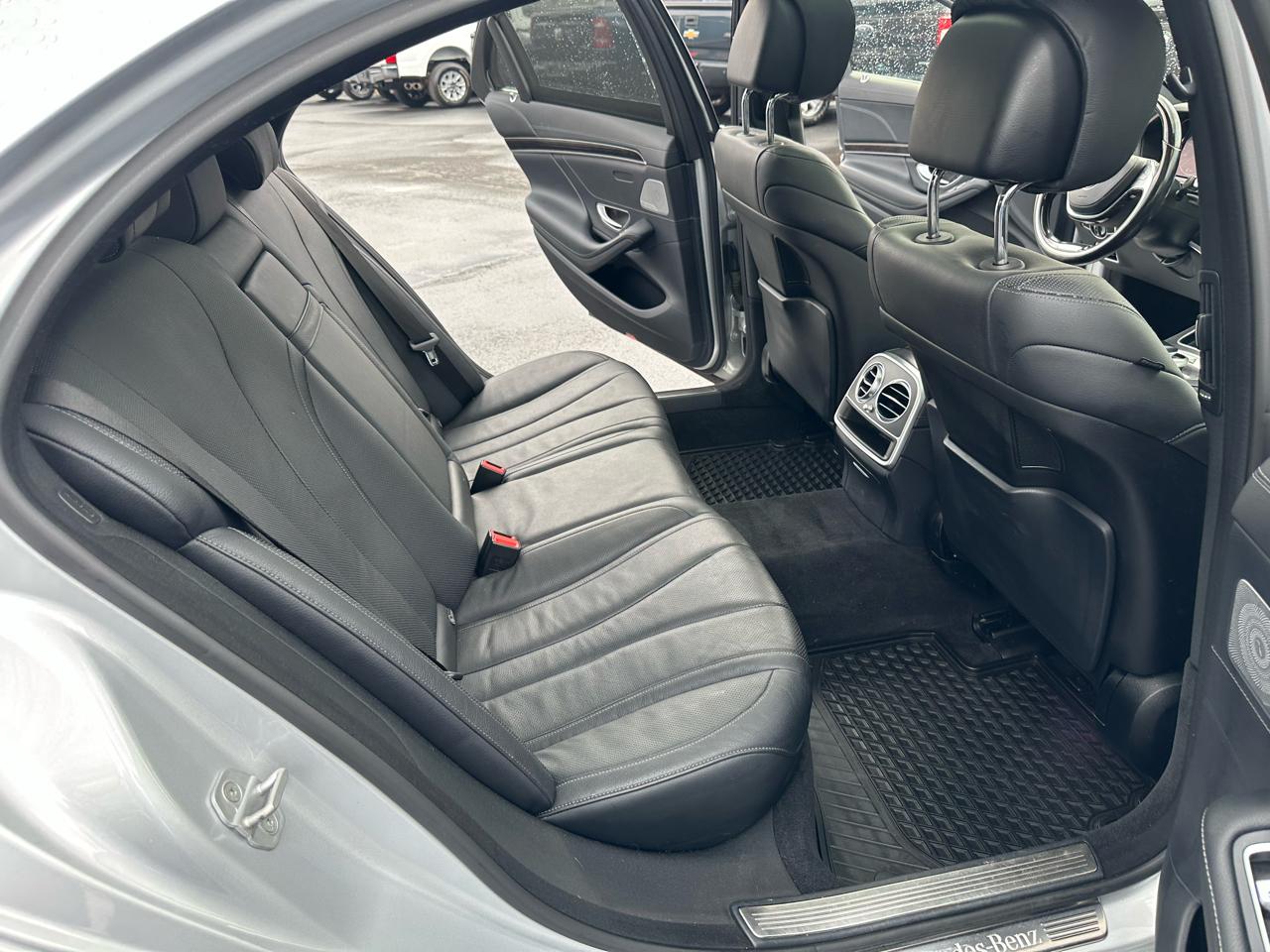 Mercedes-Benz S-Class 4dr Sdn S 550 4MATIC 2015