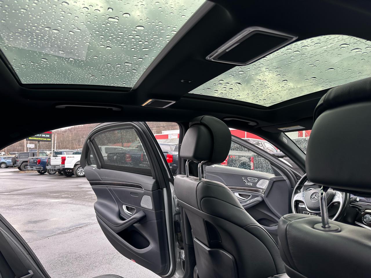 Mercedes-Benz S-Class 4dr Sdn S 550 4MATIC 2015