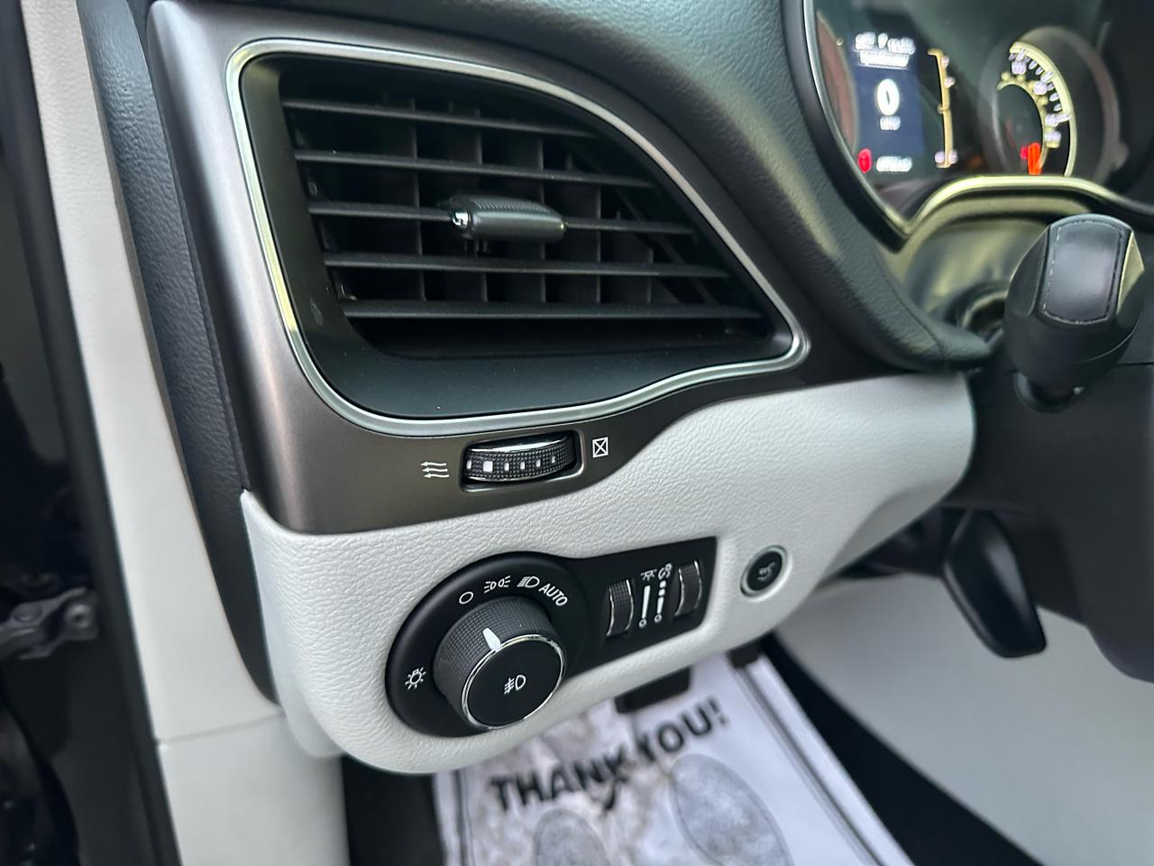 Jeep Cherokee Latitude Plus 4x4 2020