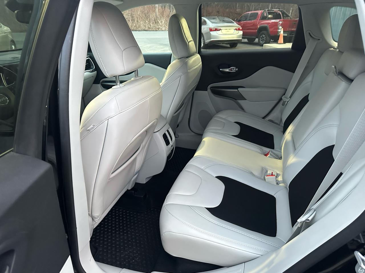 Jeep Cherokee Latitude Plus 4x4 2020