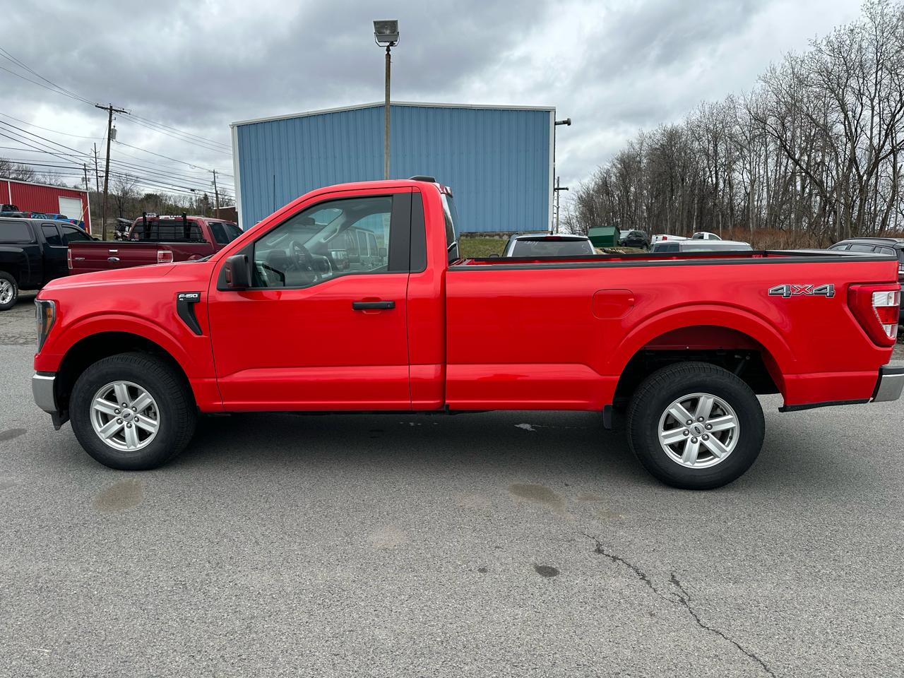 Ford F-150 4WD Reg Cab 145" XL w/HD Payload Pkg 2023