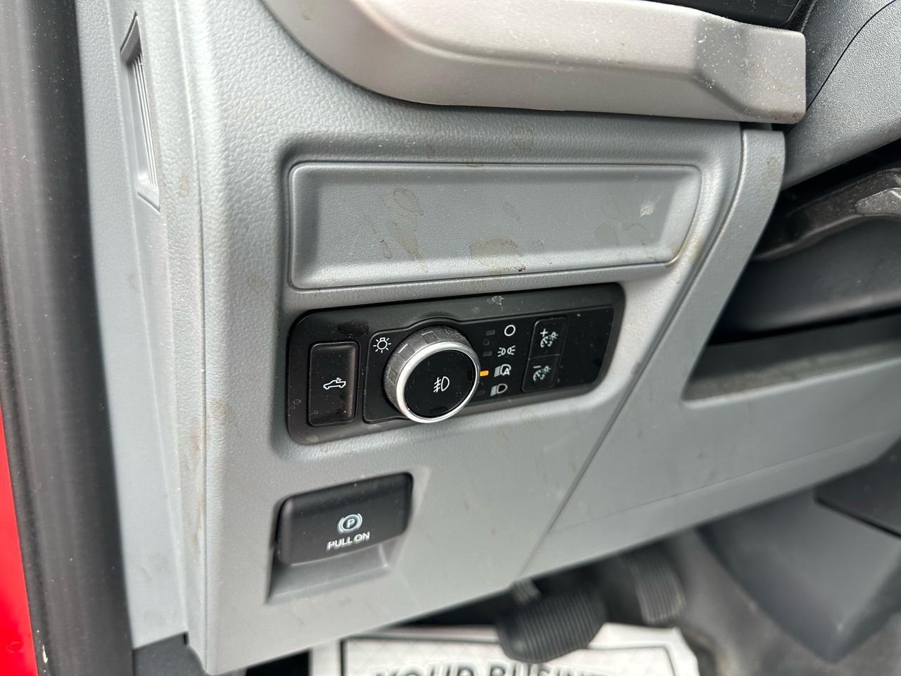 Ford F-150 4WD Reg Cab 145" XL w/HD Payload Pkg 2023