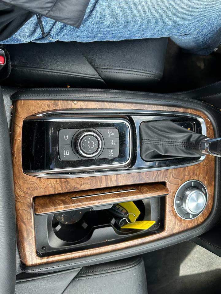 Nissan Armada 4x4 SL 2022