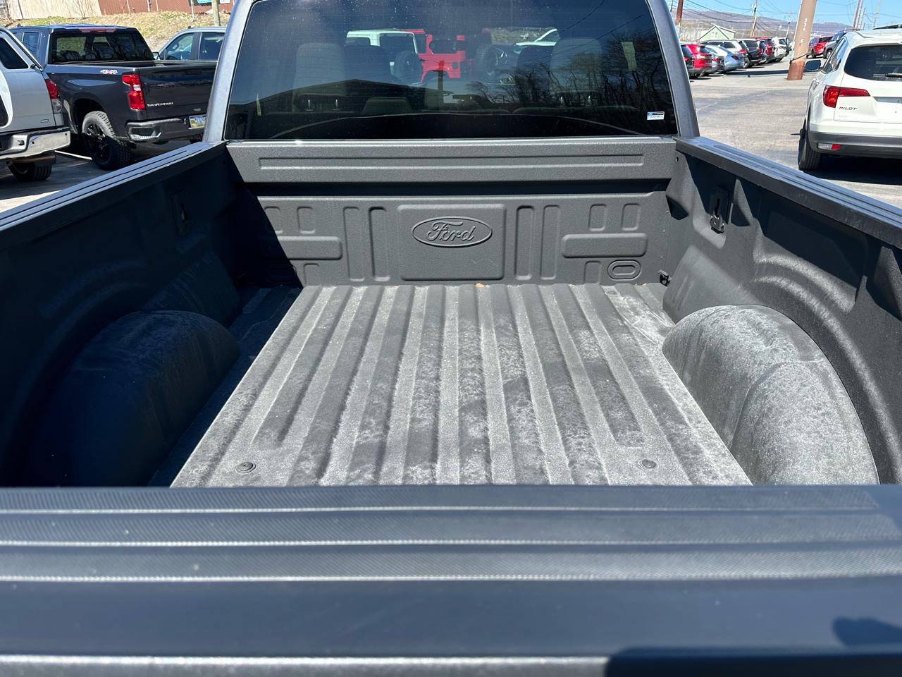 Ford F-150 4WD SuperCrew 145" XL 2024