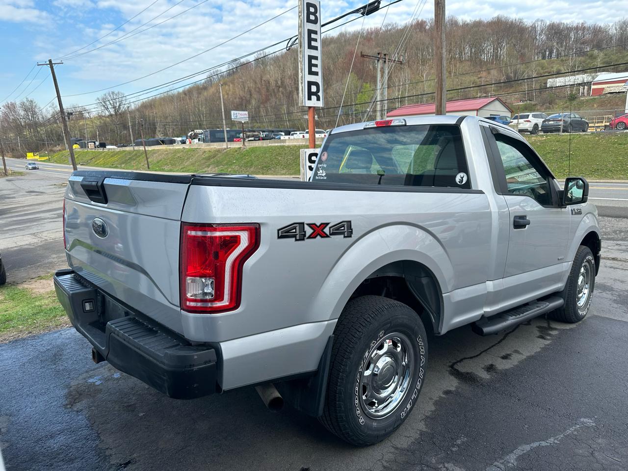 Ford F-150 4WD Reg Cab 141" XL 2016