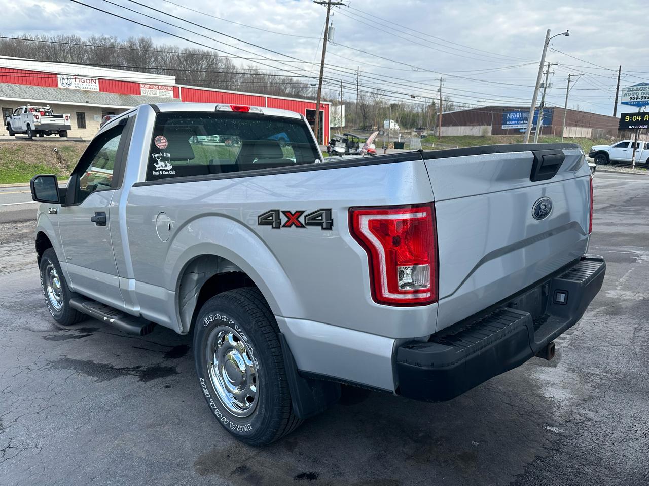 Ford F-150 4WD Reg Cab 141" XL 2016