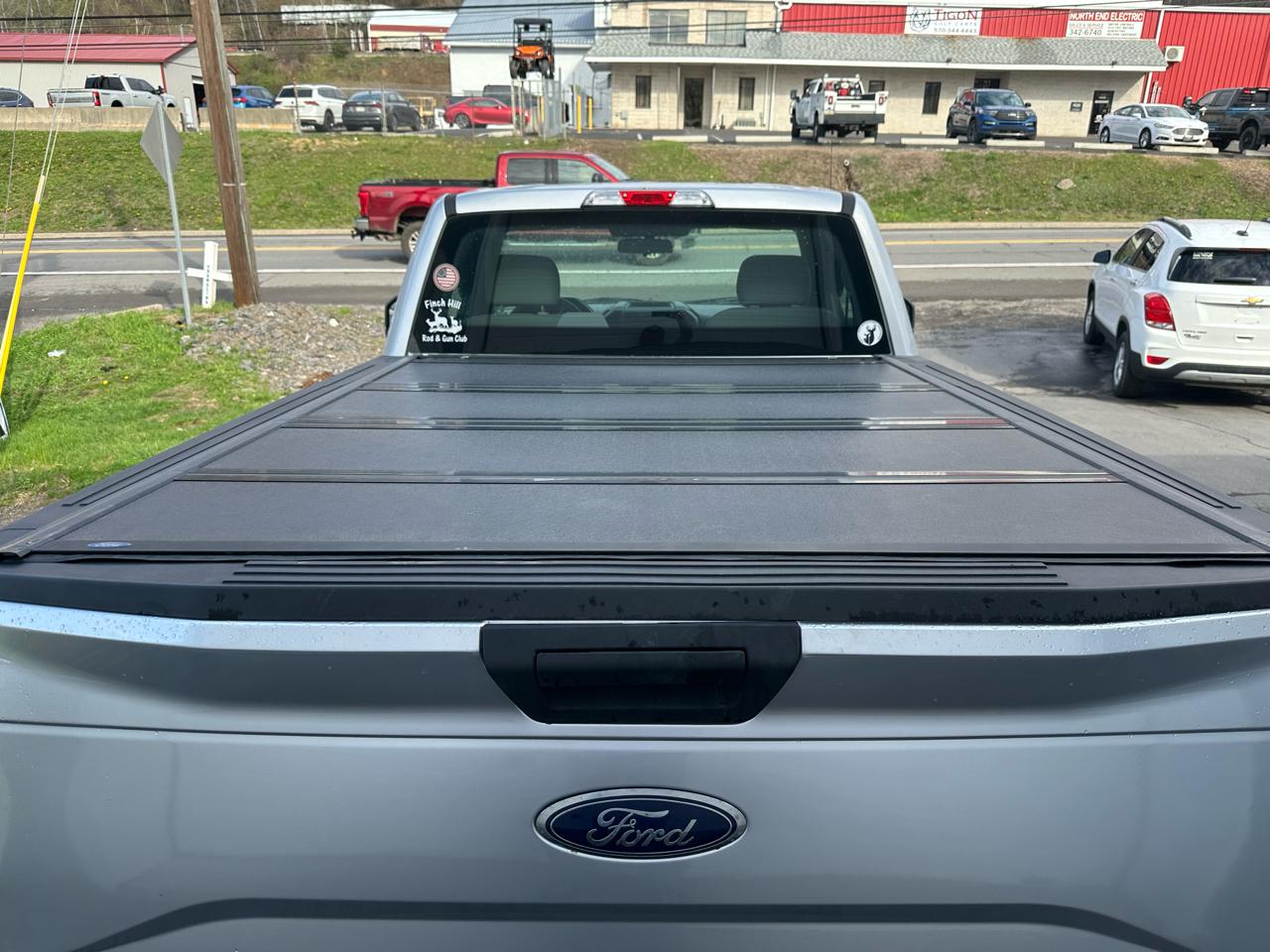 Ford F-150 4WD Reg Cab 141" XL 2016