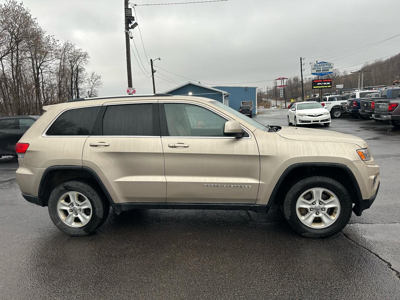 Jeep Grand Cherokee 4WD 4dr Laredo 2015