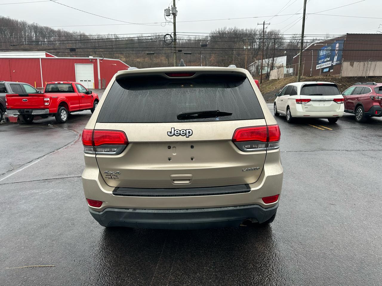 Jeep Grand Cherokee 4WD 4dr Laredo 2015