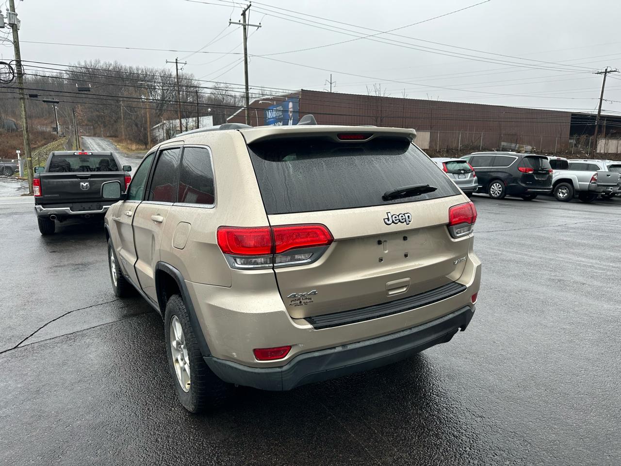 Jeep Grand Cherokee 4WD 4dr Laredo 2015