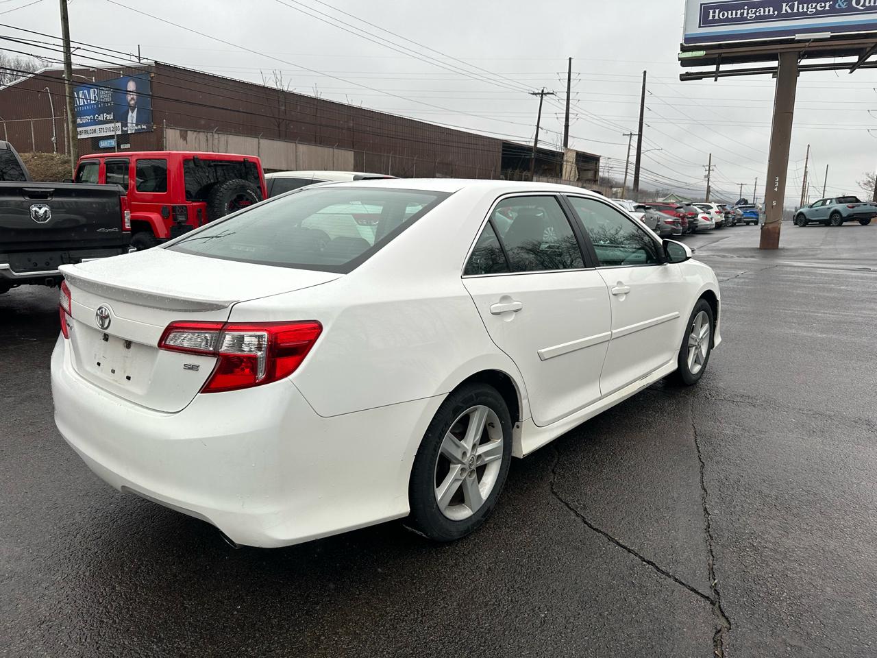 Toyota Camry 4dr Sdn I4 Auto XLE (Natl) 2013
