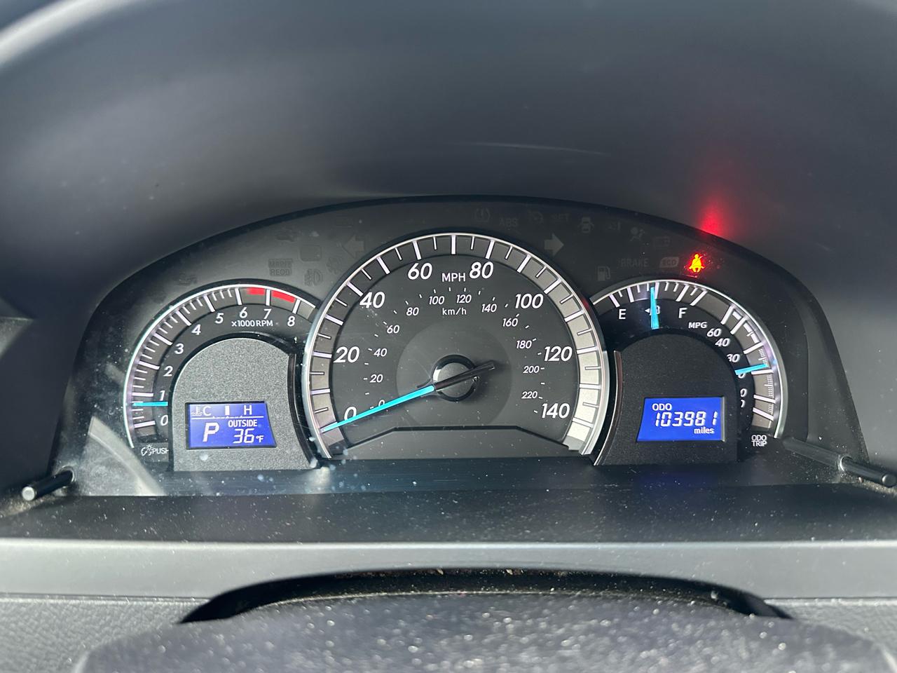 Toyota Camry 4dr Sdn I4 Auto XLE (Natl) 2013