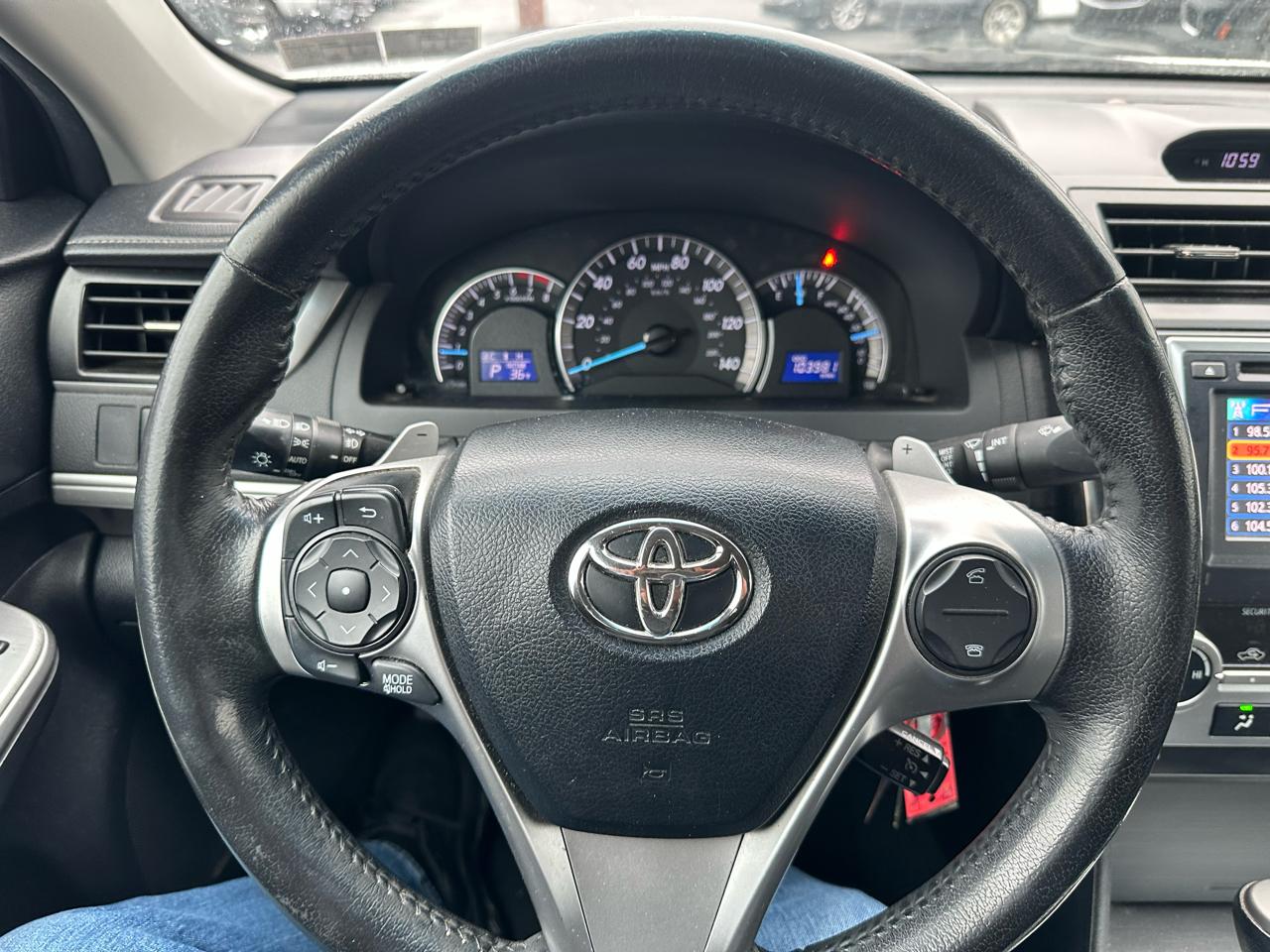 Toyota Camry 4dr Sdn I4 Auto XLE (Natl) 2013