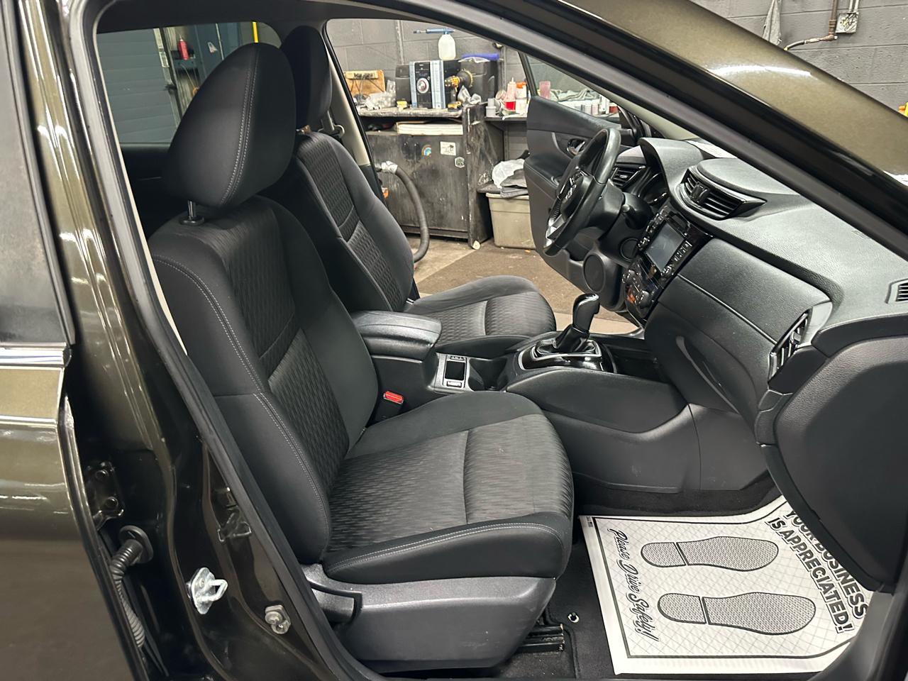 Nissan Rogue AWD SV 2017