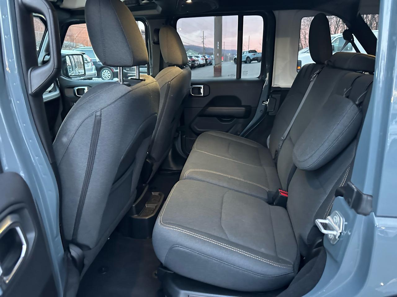 Jeep Wrangler 4xe Sahara 4x4 2025