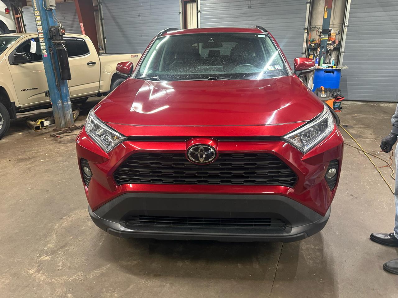 Toyota RAV4 XLE Premium AWD (Natl) 2020