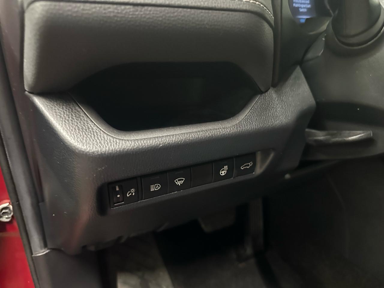 Toyota RAV4 XLE Premium AWD (Natl) 2020