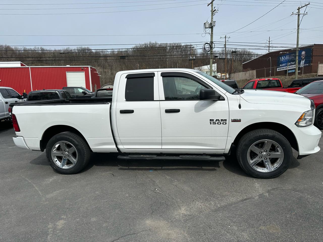 RAM 1500 Express 4x4 Quad Cab 6'4" Box 2018