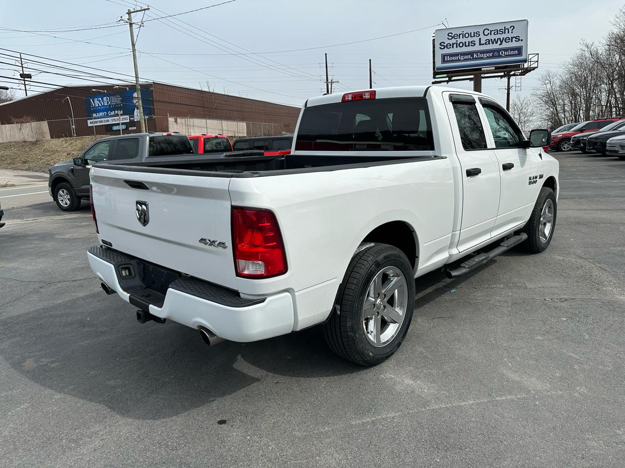 RAM 1500 Express 4x4 Quad Cab 6'4" Box 2018