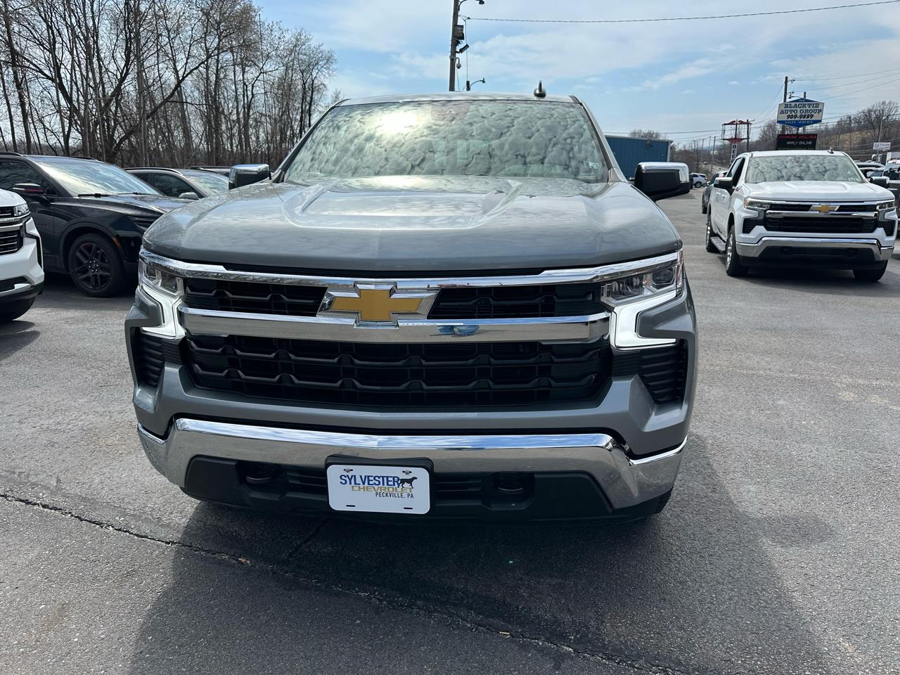 Chevrolet Silverado 1500 4WD Crew Cab 147" LT w/1LT 2024