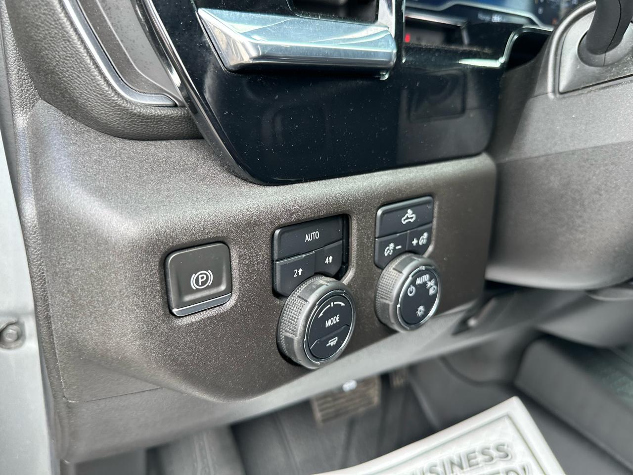 Chevrolet Silverado 1500 4WD Crew Cab 147" LT w/1LT 2024