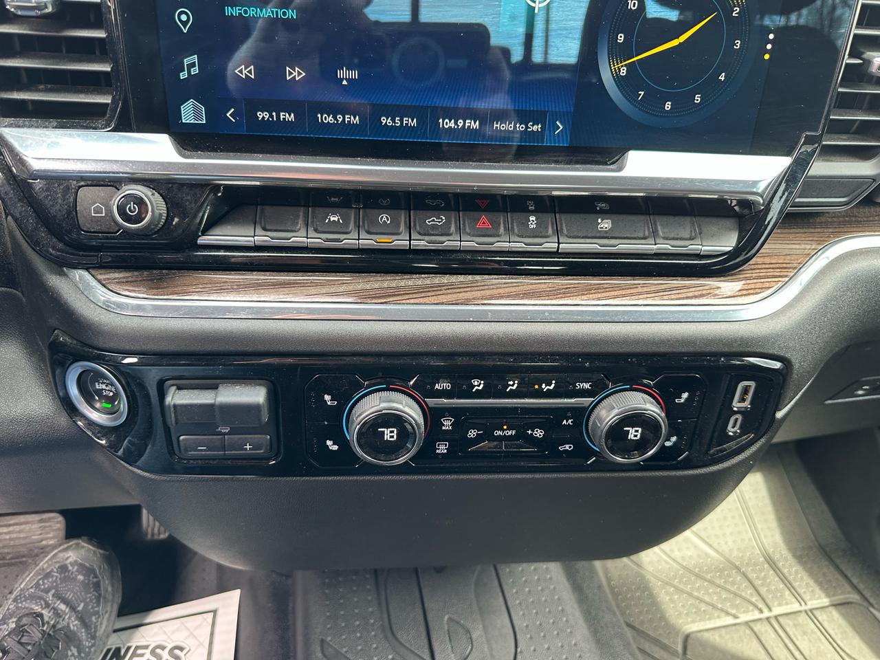 Chevrolet Silverado 1500 4WD Crew Cab 147" LT w/1LT 2024