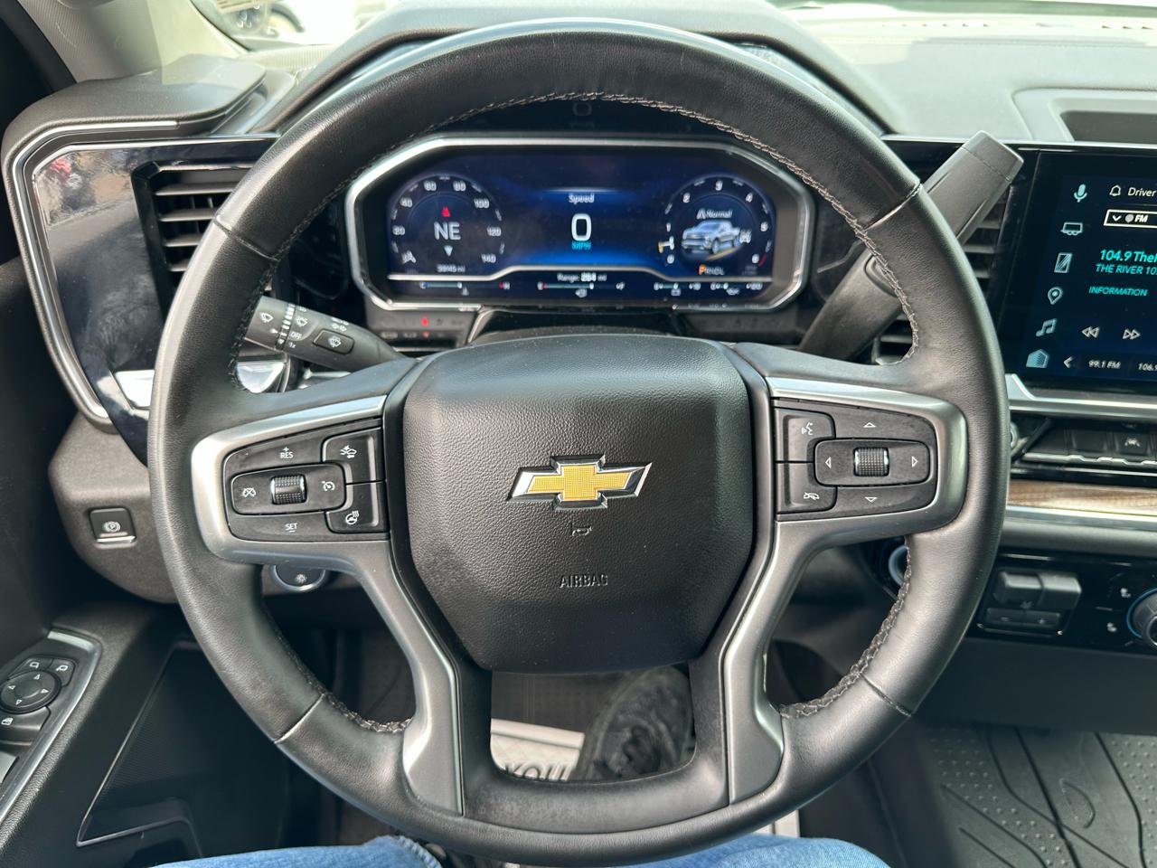 Chevrolet Silverado 1500 4WD Crew Cab 147" LT w/1LT 2024